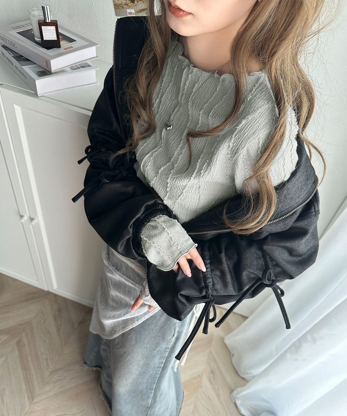 日本 Classical Elf - 奢華羽毛感緹花長袖上衣-米黃