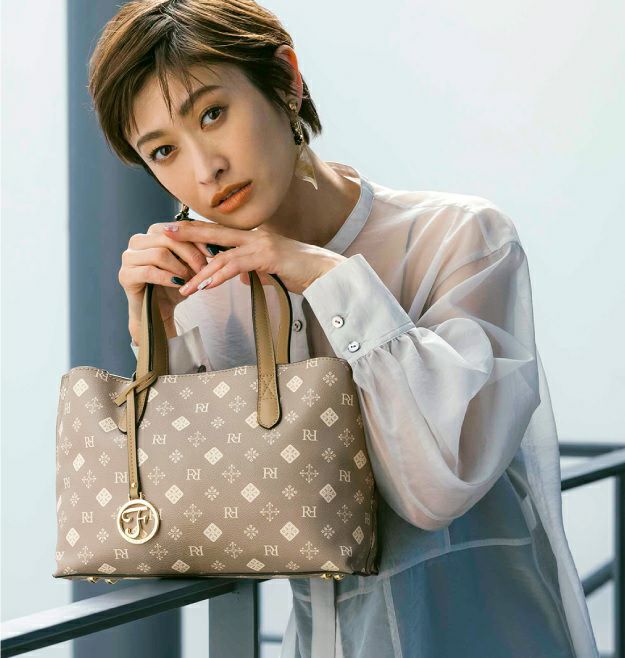 日本 FIRANO - [雜誌揭載]經典花紋仿皮兩用托特包-米白 (21x33x12cm)