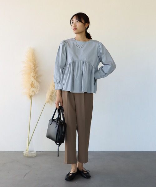 日本 BLUE EAST - 美背綁帶抓皺澎澎長袖上衣-白