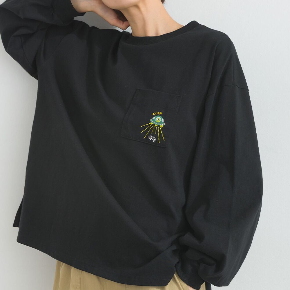 16支天竺棉趣味刺繡長袖上衣-外星人-黑