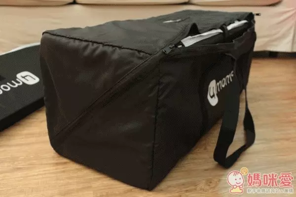  4 moms Breeze 2 合1 遊戲床