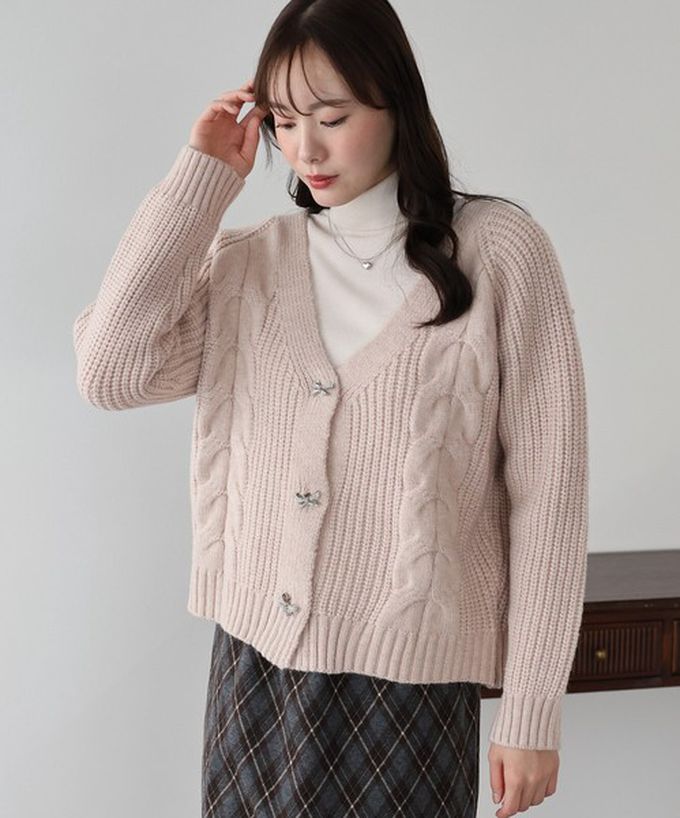 日本 BLUE EAST - 蝴蝶結寶石V領麻花粗編開襟衫-白 (M)