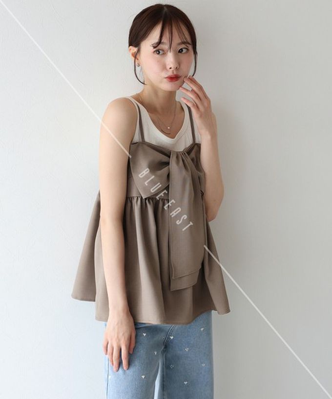 日本 BLUE EAST - 亮眼可愛蝴蝶結細肩帶上衣-黑