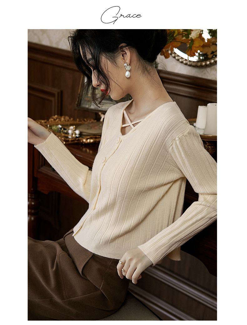 V領綁帶坑條長袖針織上衣-杏色