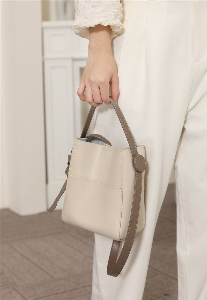 真皮復古歐美百搭單肩手提包/水桶包-杏+灰 (18x10x20cm)