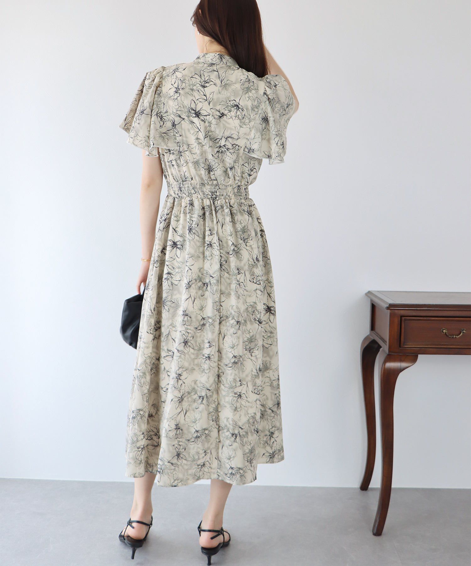 日本 BLUE EAST - 浪漫時光碎花雪紡短袖洋裝-寧靜花園-淺粉紫