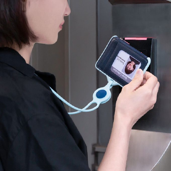 Bone 蹦克 - 頸掛識別證套 真皮款-橫式-紅色