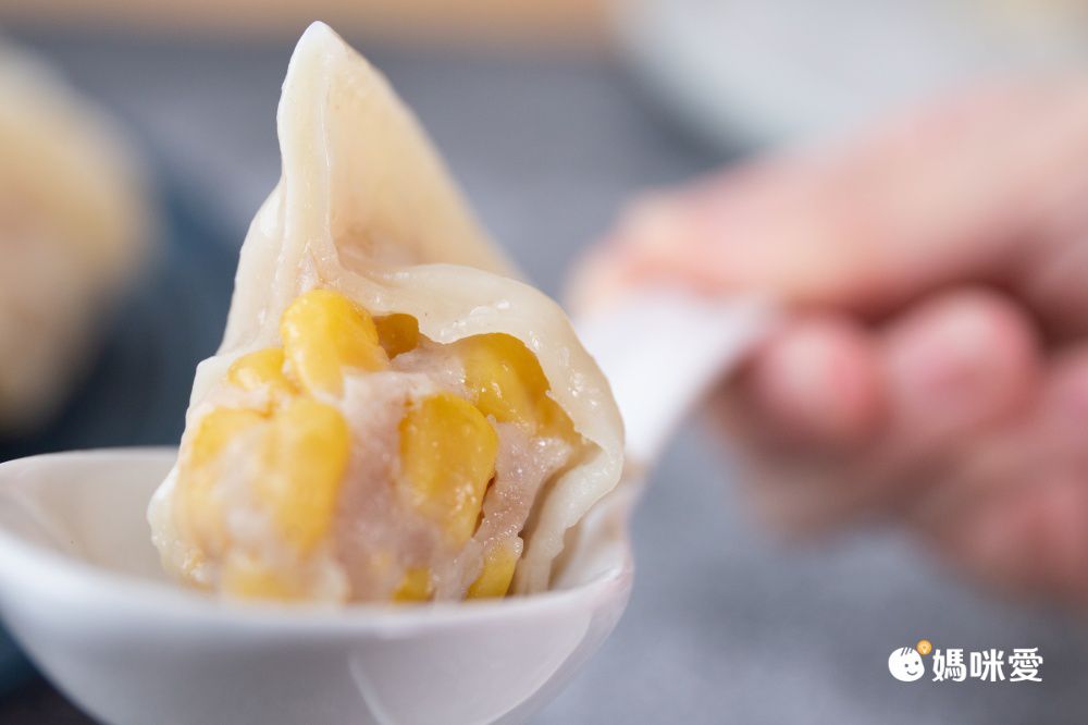 爆汁飽滿內餡！【立祥公寓】手工黑豬肉水餃 外皮Ｑ彈