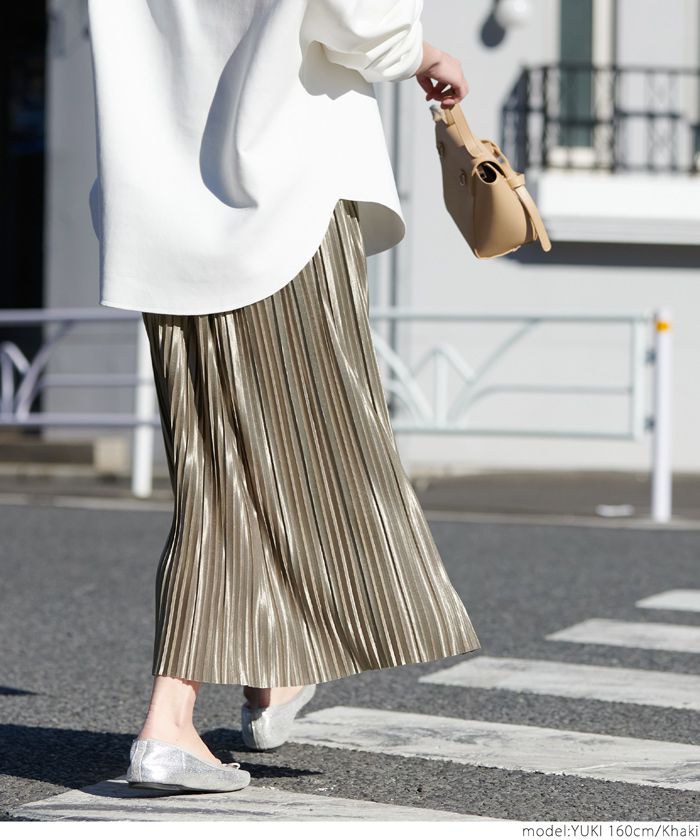 日本 COCA - [定番] 光澤百搭百褶長裙-卡其