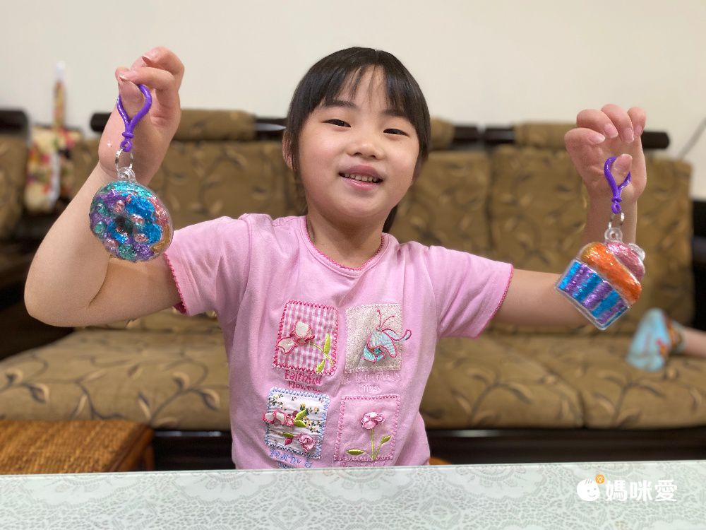 風靡歐美幼兒園【繪兒樂】閃亮魔豆貼 一壓就能填色
