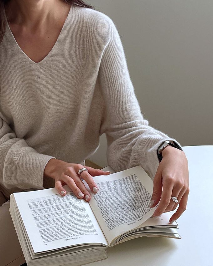 韓國女裝連線 - 溫柔V領喀什米爾羊毛長袖針織上衣-燕麥 (FREE)