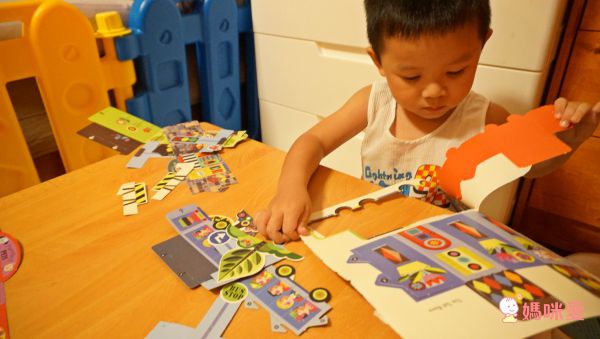 My Town (Make Your Own Model) 手作娃娃屋遊戲書