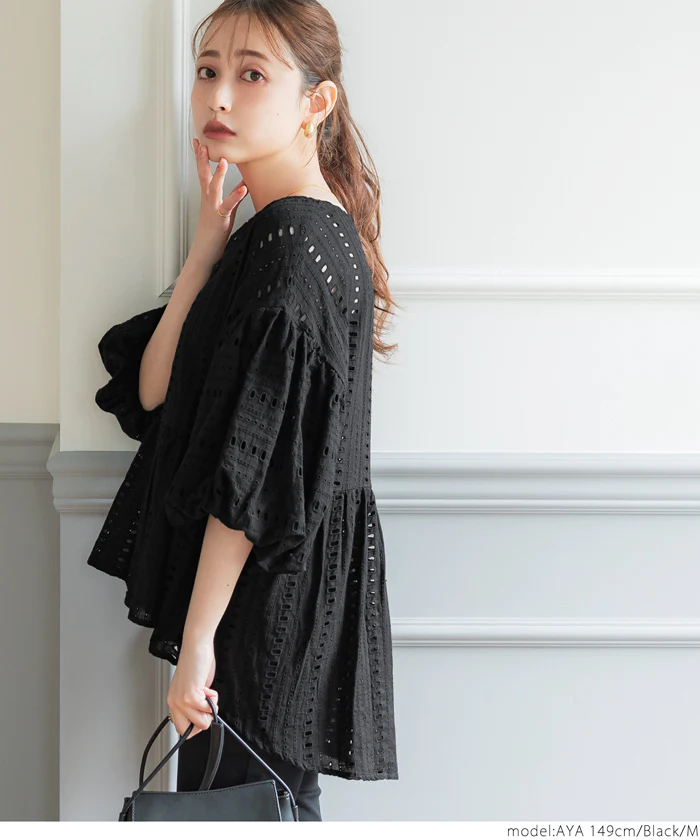 日本 COCA - 純棉鏤空裙擺泡泡袖上衣-米杏