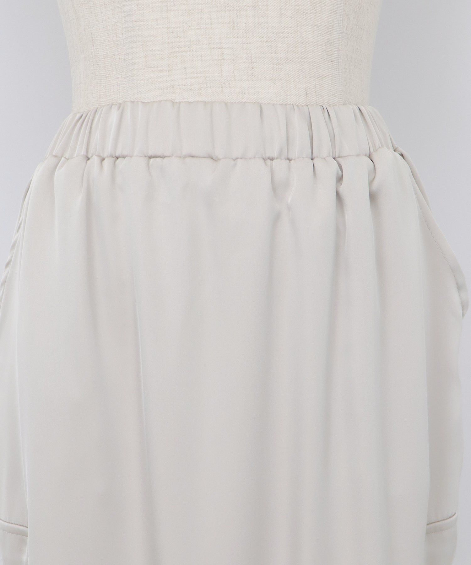 日本 BLUE EAST - 帥氣側抽繩工裝裙-深灰