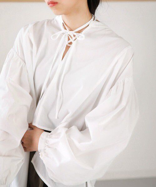 日本 Bab - 前短後長設計感綁帶上衣-簡約白