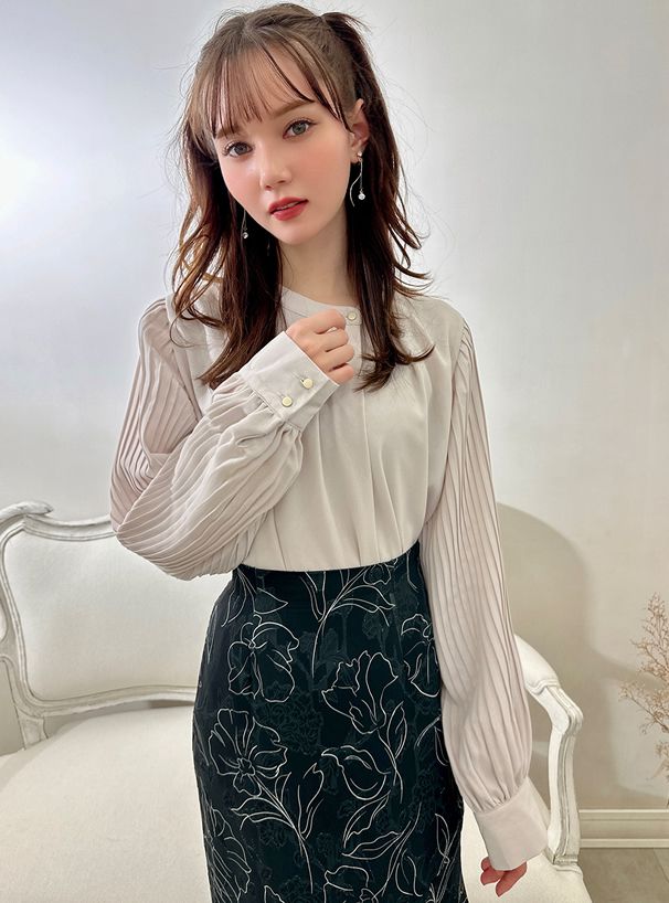 日本 GRL - 高雅百摺氣球袖上衣-淺米杏 (F)