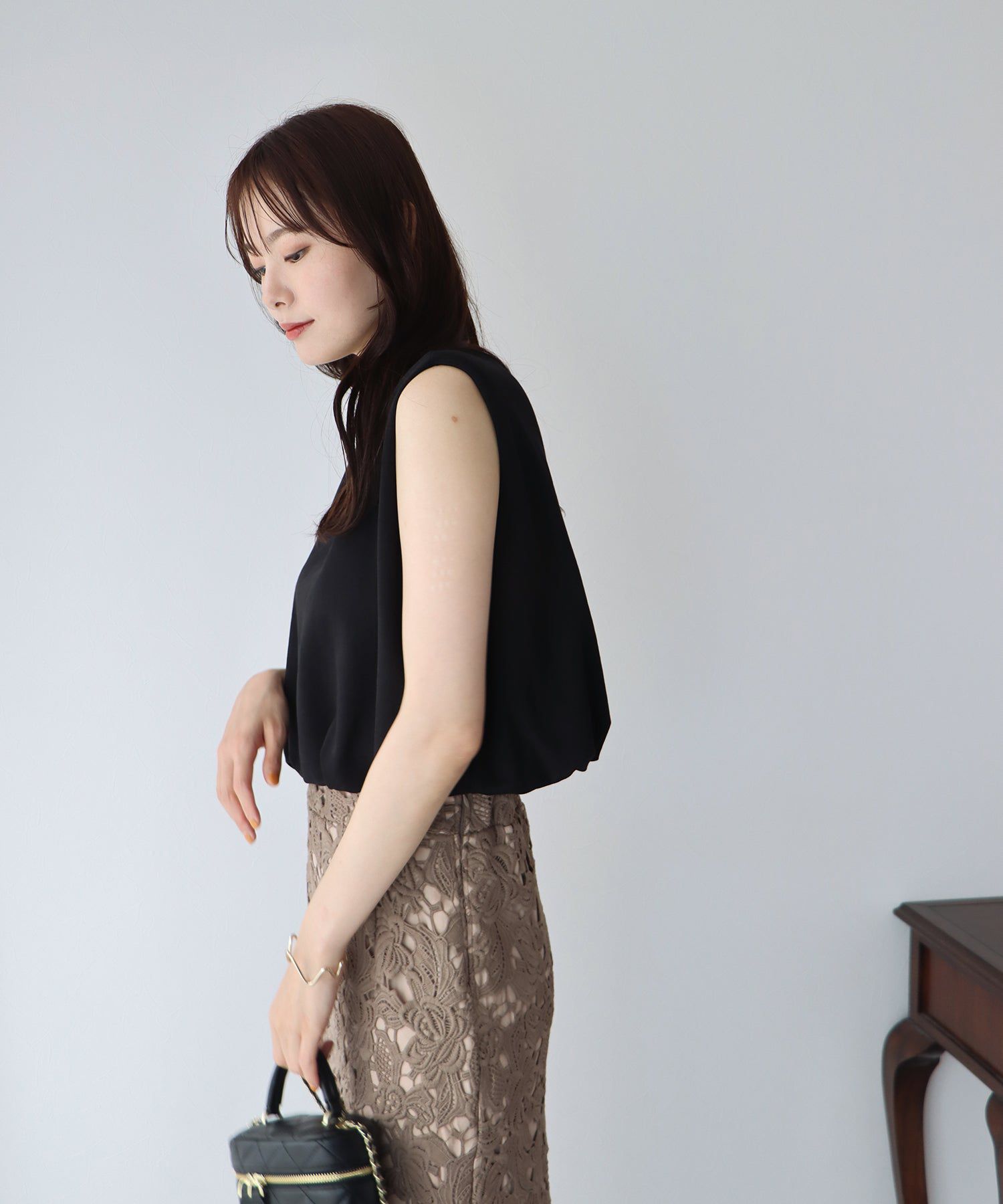 日本 BLUE EAST - 棉混法式簡約無袖上衣-白