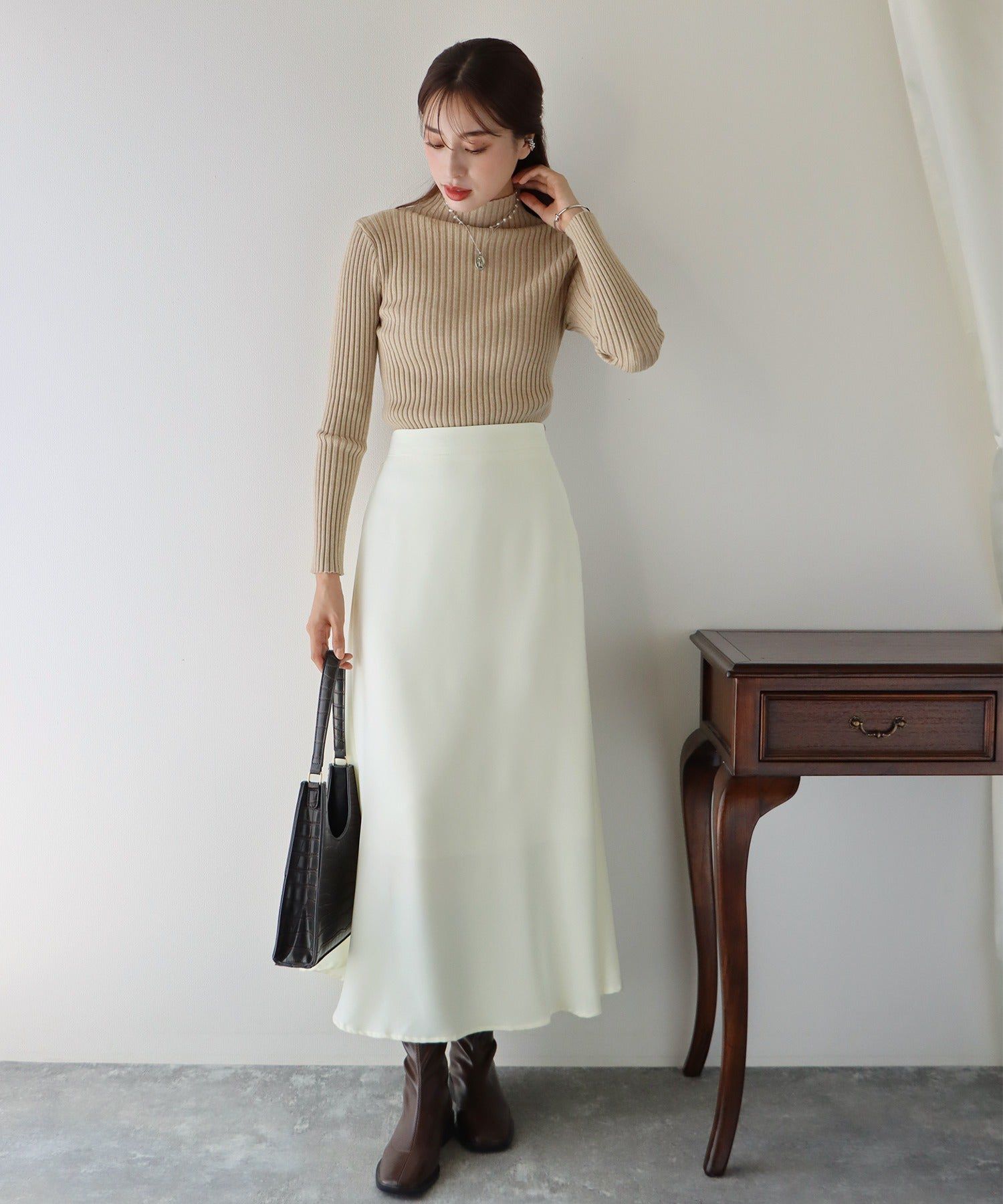 日本 BLUE EAST - [熱銷推薦] 甜美百搭修身剪裁長裙-果綠