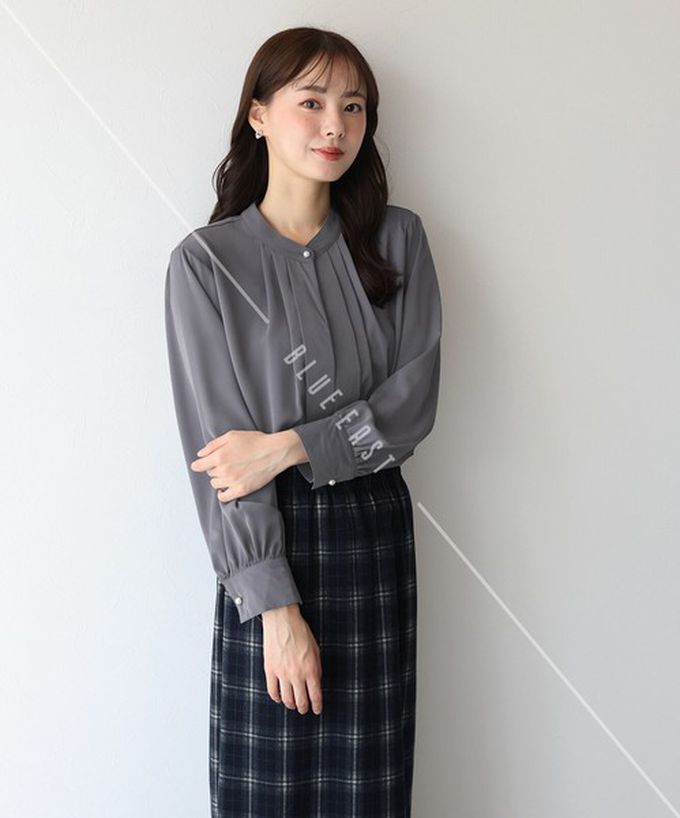 日本 BLUE EAST - 2way領知性整潔感打褶長袖上衣-珍珠袖扣-白