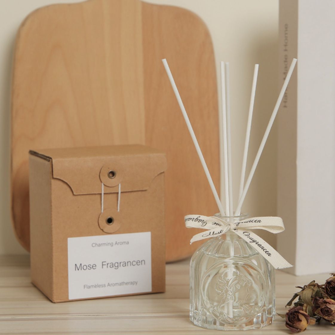 法式復古貴族浮雕玻璃瓶-室內精油香氛組-威斯汀白茶香-五星級高級飯店指定淡雅白茶香-100 mL