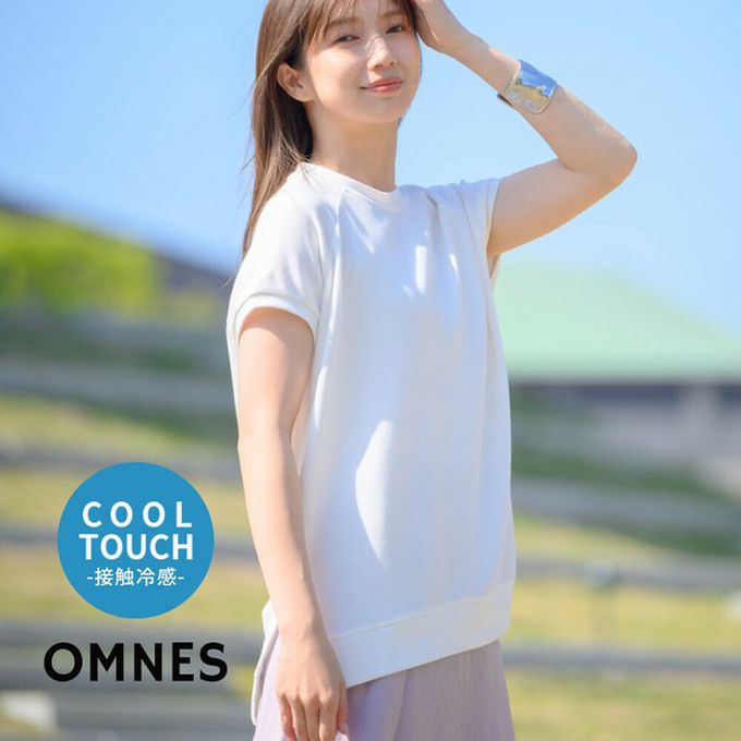 日本 OMNES - 接觸冷感 側開叉休閒短袖上衣-卡其棕