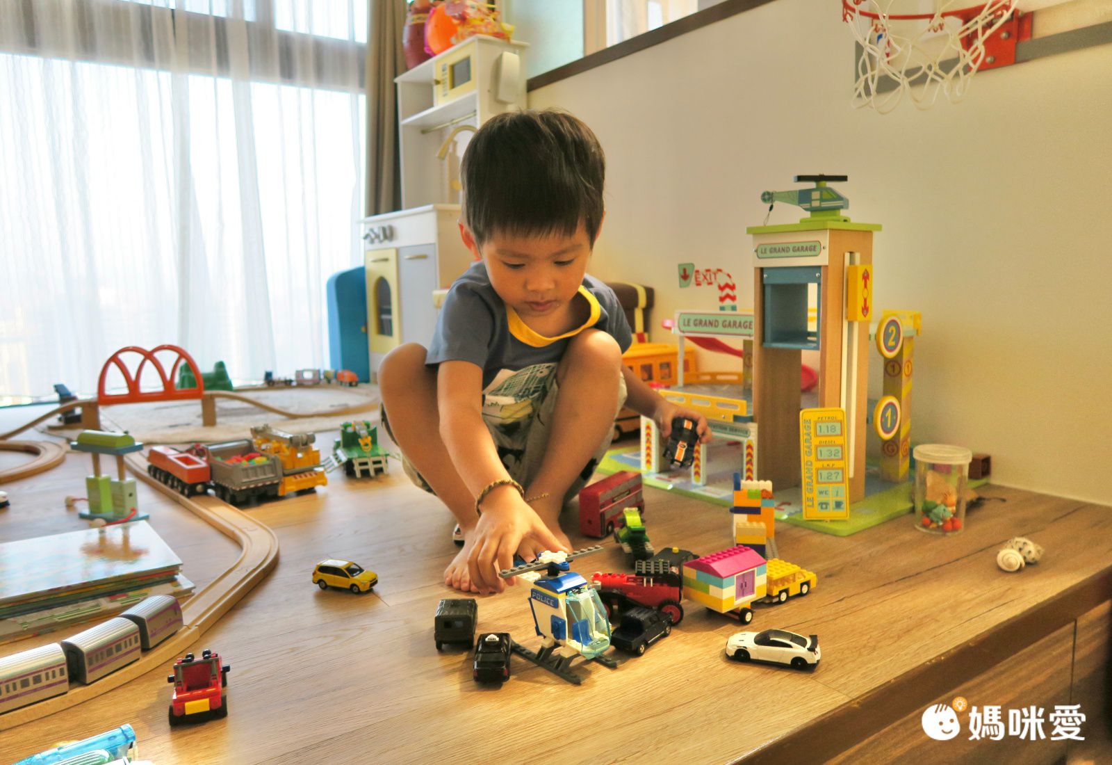 短袖棉T-童趣恐龍塗鴉-紅色