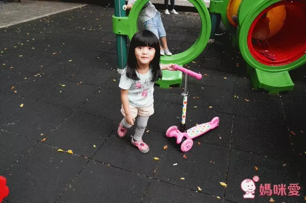 英國 Kiddimoto - 炫光摺疊滑板車Plus-粉紅邦妮 (95~140cm/40kg內)