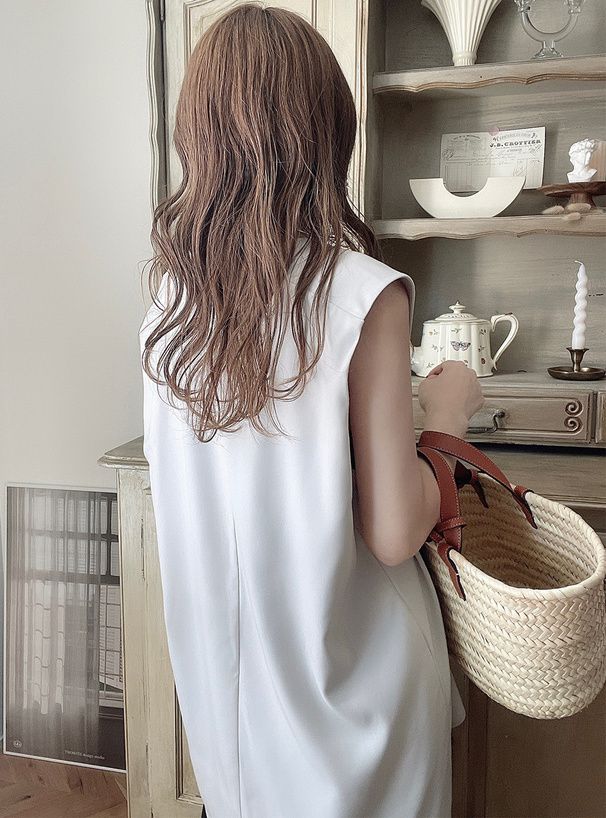 日本 GRL - 優雅V領無袖西裝背心-米杏 (F)