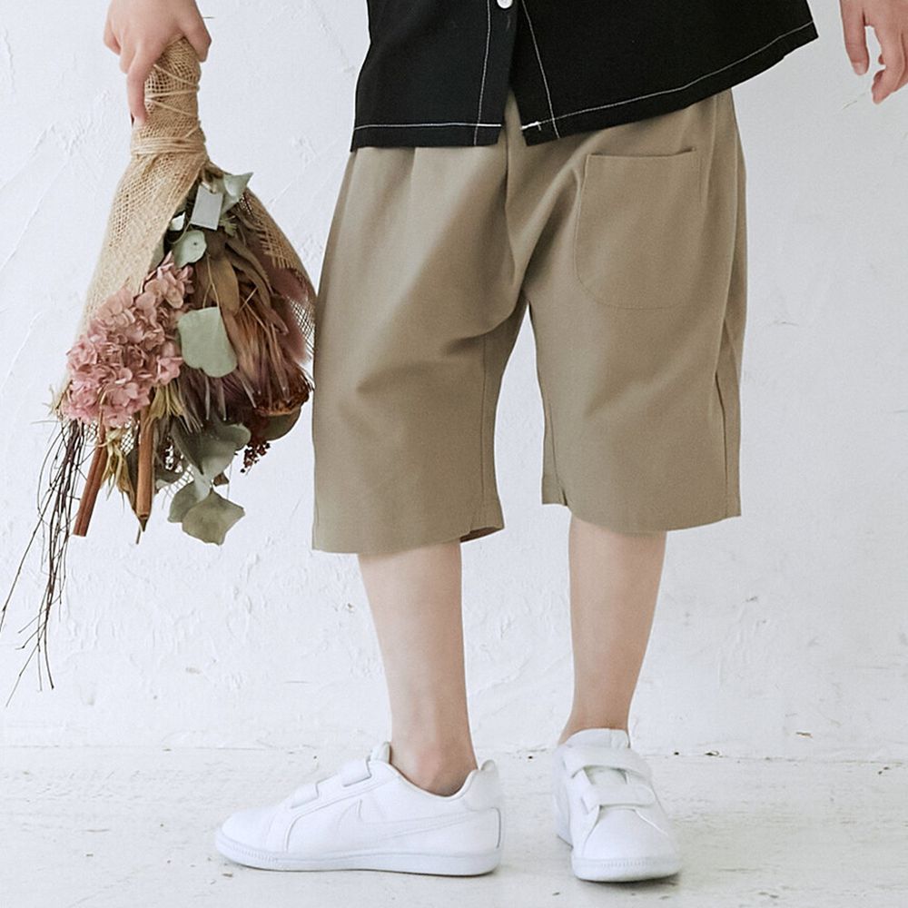 日本 riziere - 棉麻舒適素面單口袋設計五分褲-卡其綠