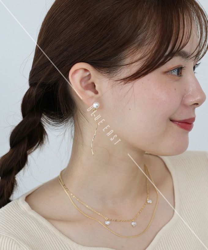 日本 BLUE EAST - 韓國製 珍珠優美曲線耳環-(耳針)-金