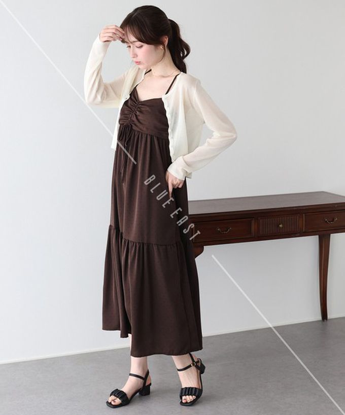 日本 BLUE EAST - 優雅皺摺度假花卉吊帶洋裝-黑 (M)