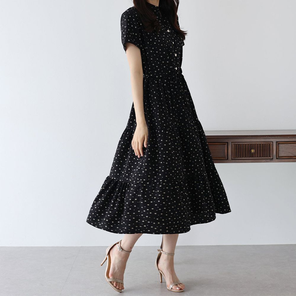 [推薦]接觸冷感 氣質排釦短袖洋裝-小花朵-黑