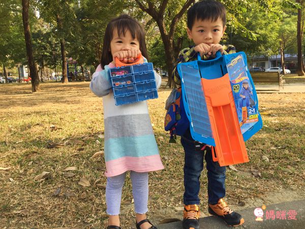 【美國 Hot Wheels 風火輪】❤ 獨家 $199 送攜帶收納盒 ❤ 買越多、送越多！