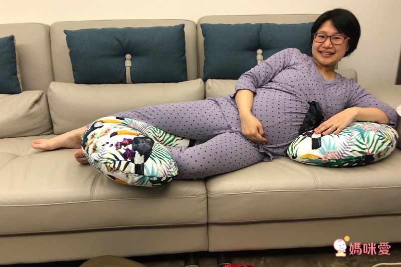 波蘭 Ceba Baby - C型多功能孕婦枕-淺灰星芒