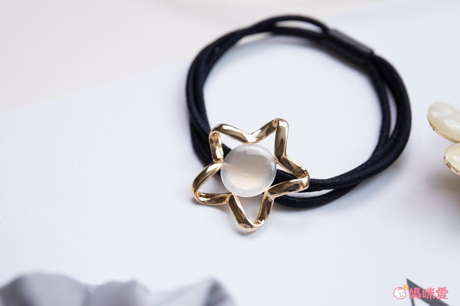 鏤空幾何貓眼髮圈-三角形