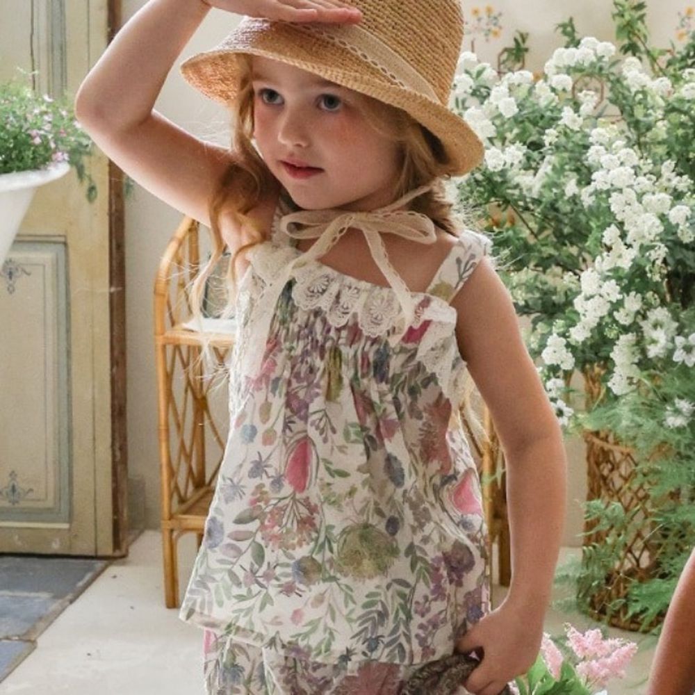 Puellaflo 花園抓褶蕾絲點綴背心上衣-紫花X象牙白