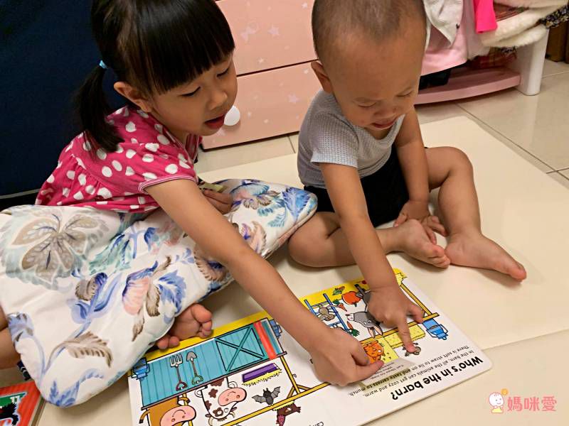 Roar!叫叫大恐龍音效書，聽聲音認識各類型恐龍！