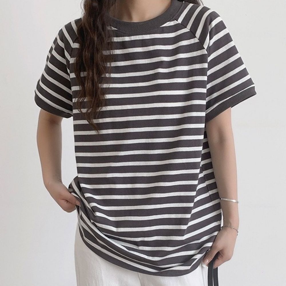 [包色推薦]經典好搭純棉短袖上衣-深灰白條紋