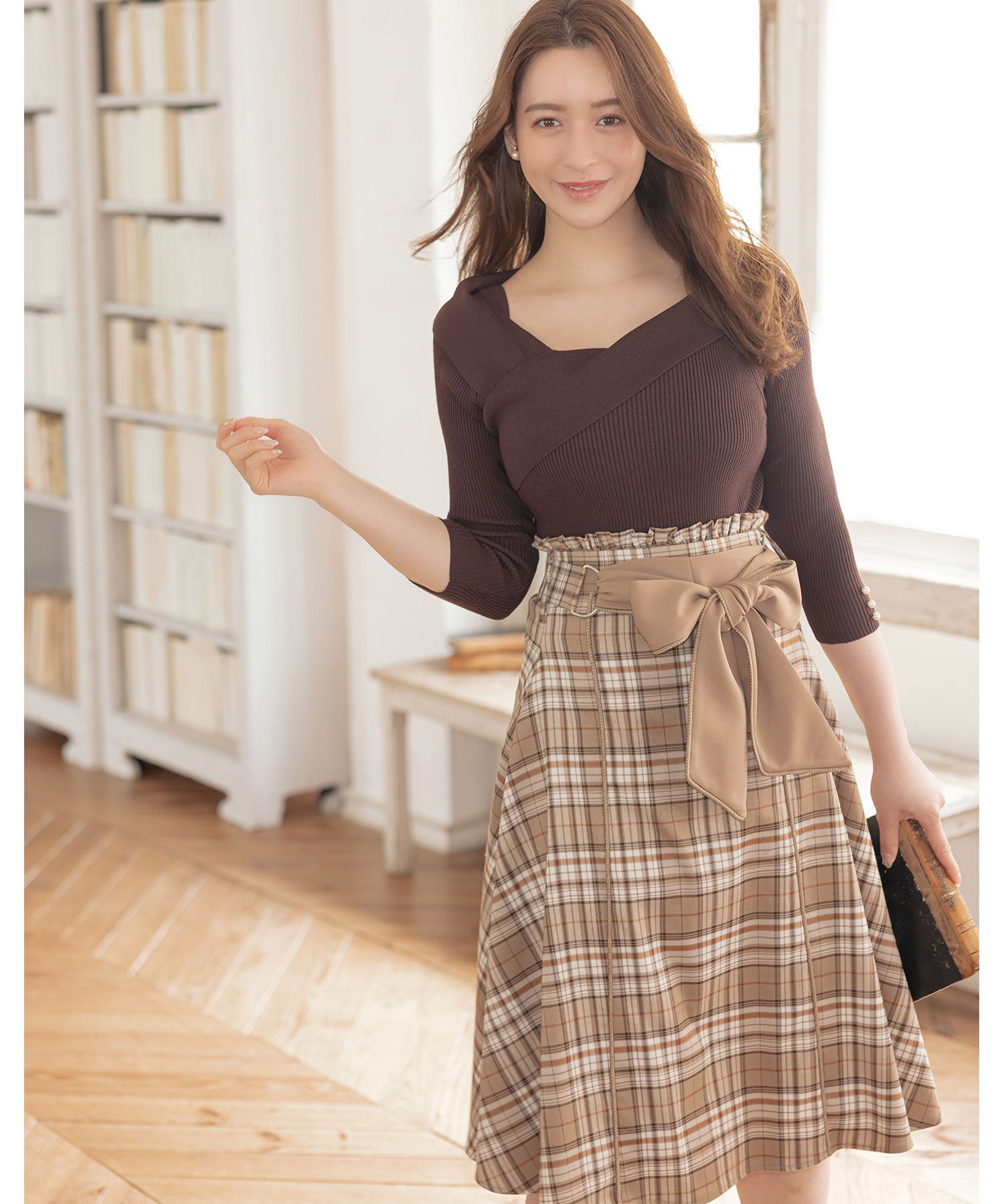 日本 tocco-closet - 蝴蝶紐結格紋修身長裙-簡約黑