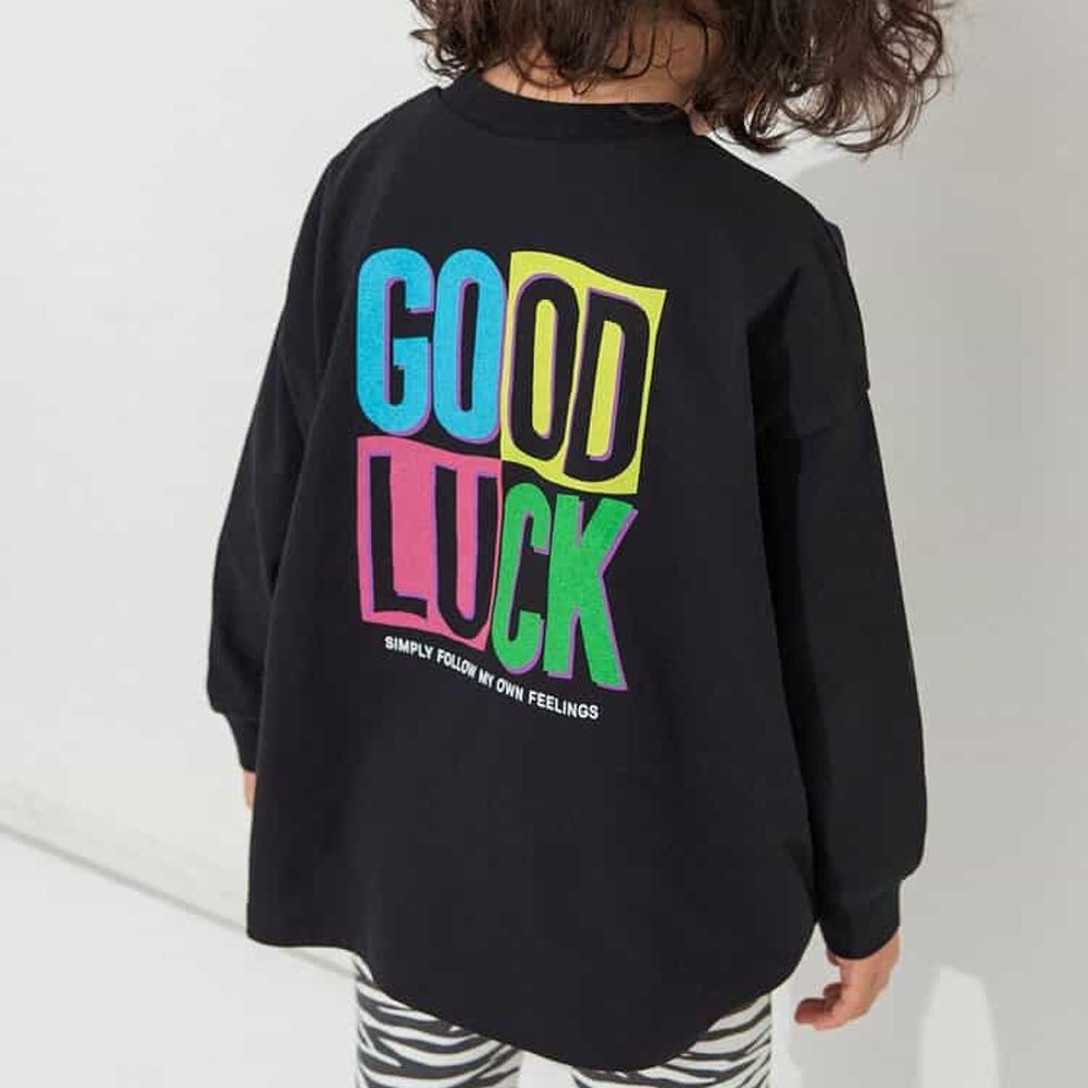 背面勵志標語帥氣長版T恤-GOOD LUCK-黑