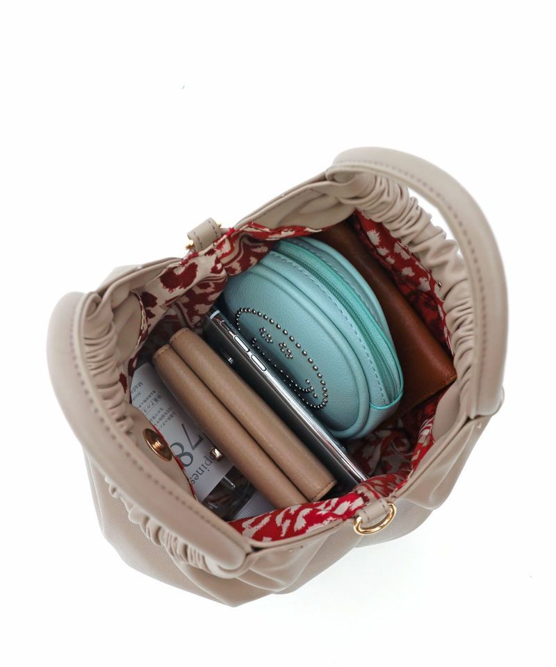 日本 COOCO - 2WAY柔軟皮革豆形手提小包/側背包-淺灰杏 (W14*H20*D12cm)