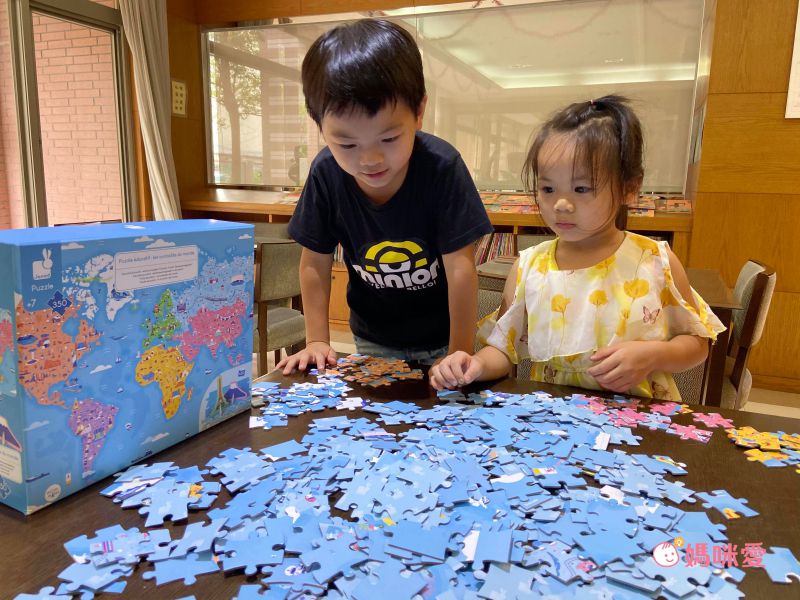 探索世界第一步【法國Janod】世界恐龍拼圖＆學習桌遊