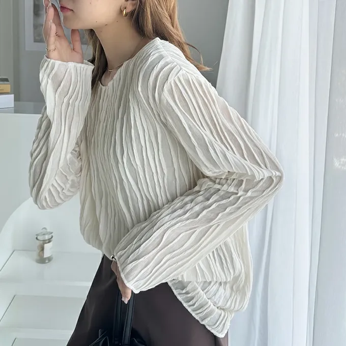 日本 Classical Elf - 圓領波紋透感長袖上衣-黑