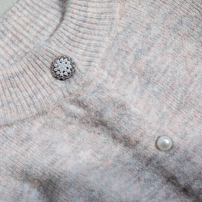 日本 ihuu - 優雅珍珠釦薄針織外套-深灰