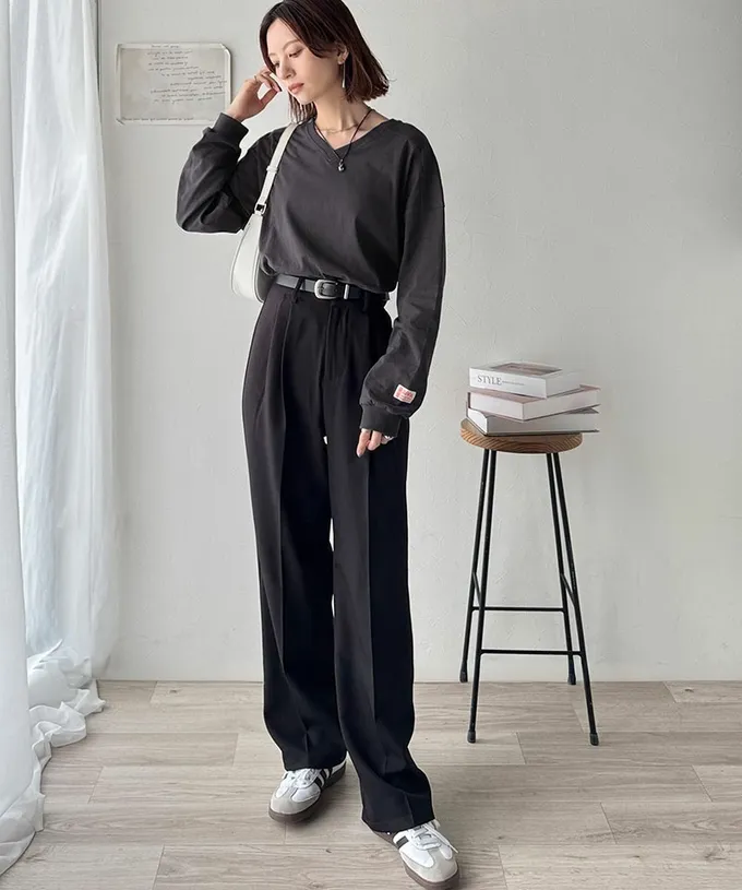 日本 Classical Elf - Java 簡約顯瘦V領長袖上衣-白