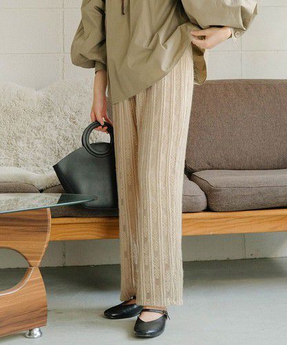 日本 Bou Jeloud - 蕾絲雕花垂墜寬褲-軍綠