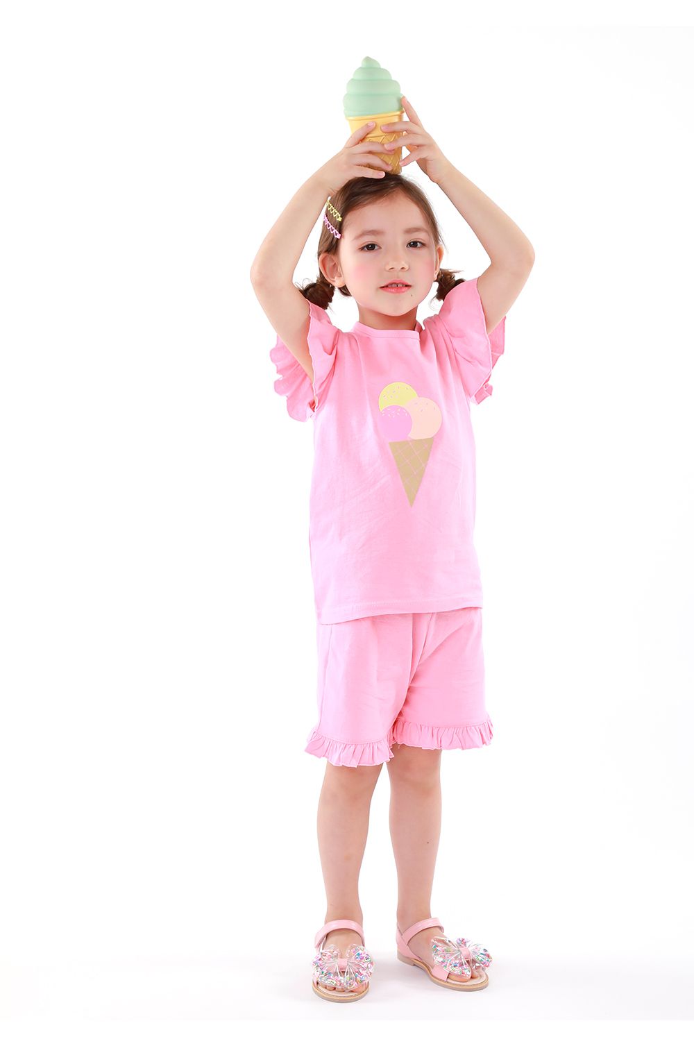 韓國 OZKIZ - 愛心亮片蝴蝶結魔鬼氈涼鞋