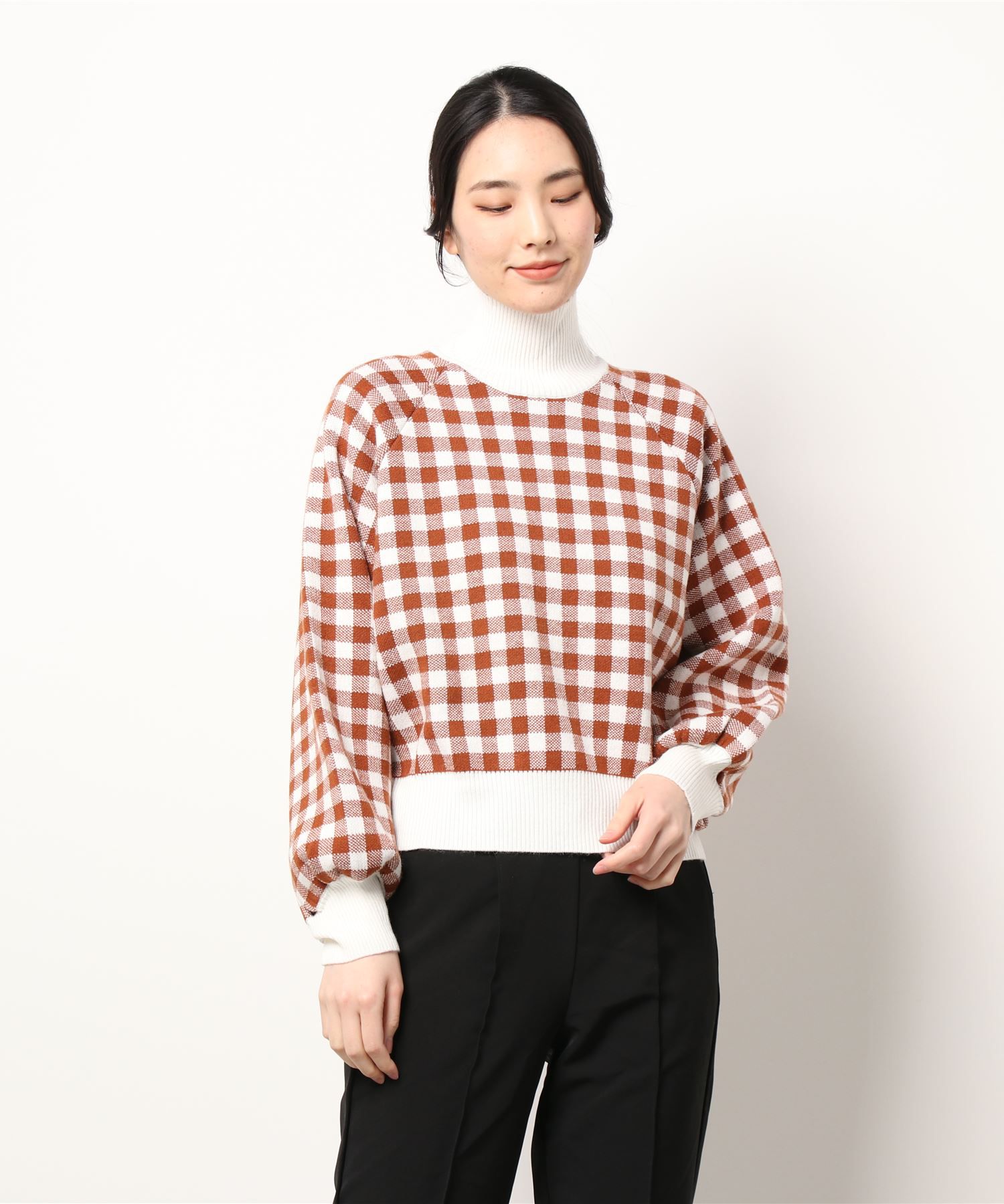 日本 Riche Glamour - 撞色格紋澎澎袖短版立領毛衣-杏
