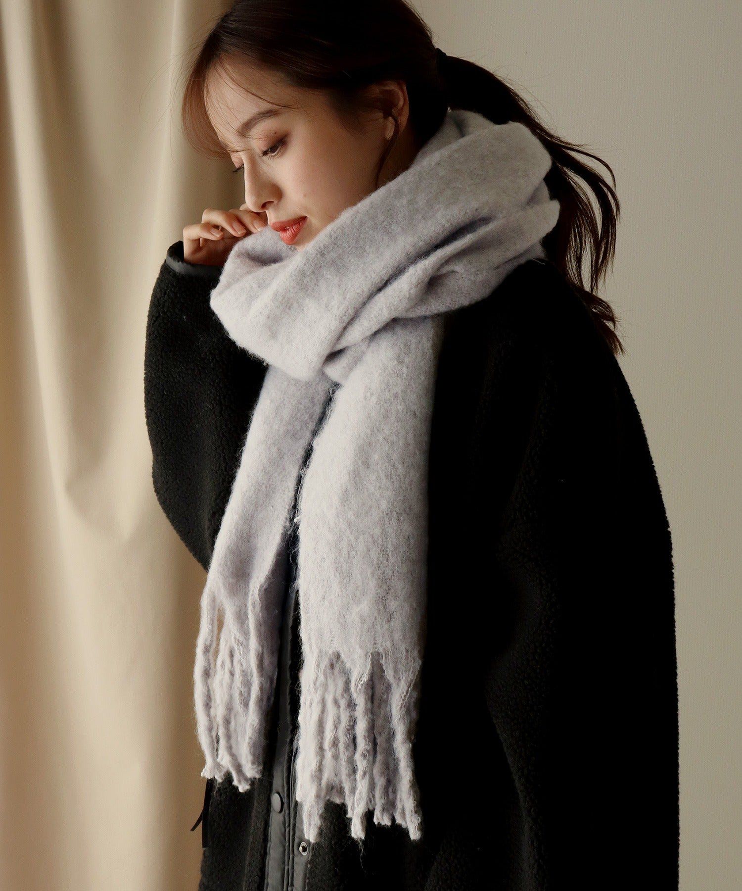 日本 BLUE EAST - 厚流蘇蓬鬆感柔軟圍巾-象牙白