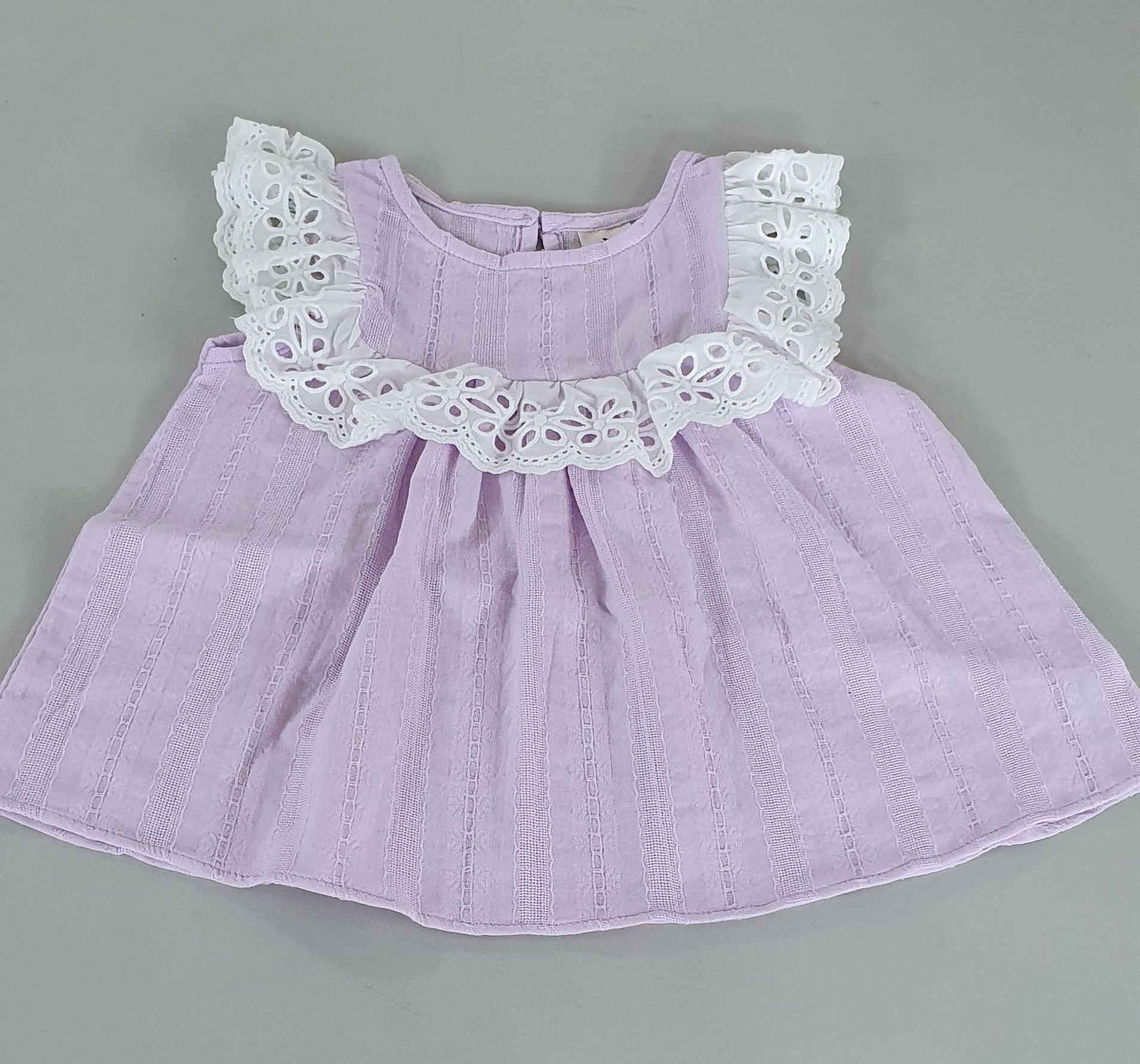 韓國 ERU - 鏤空花朵領編織紋路上衣